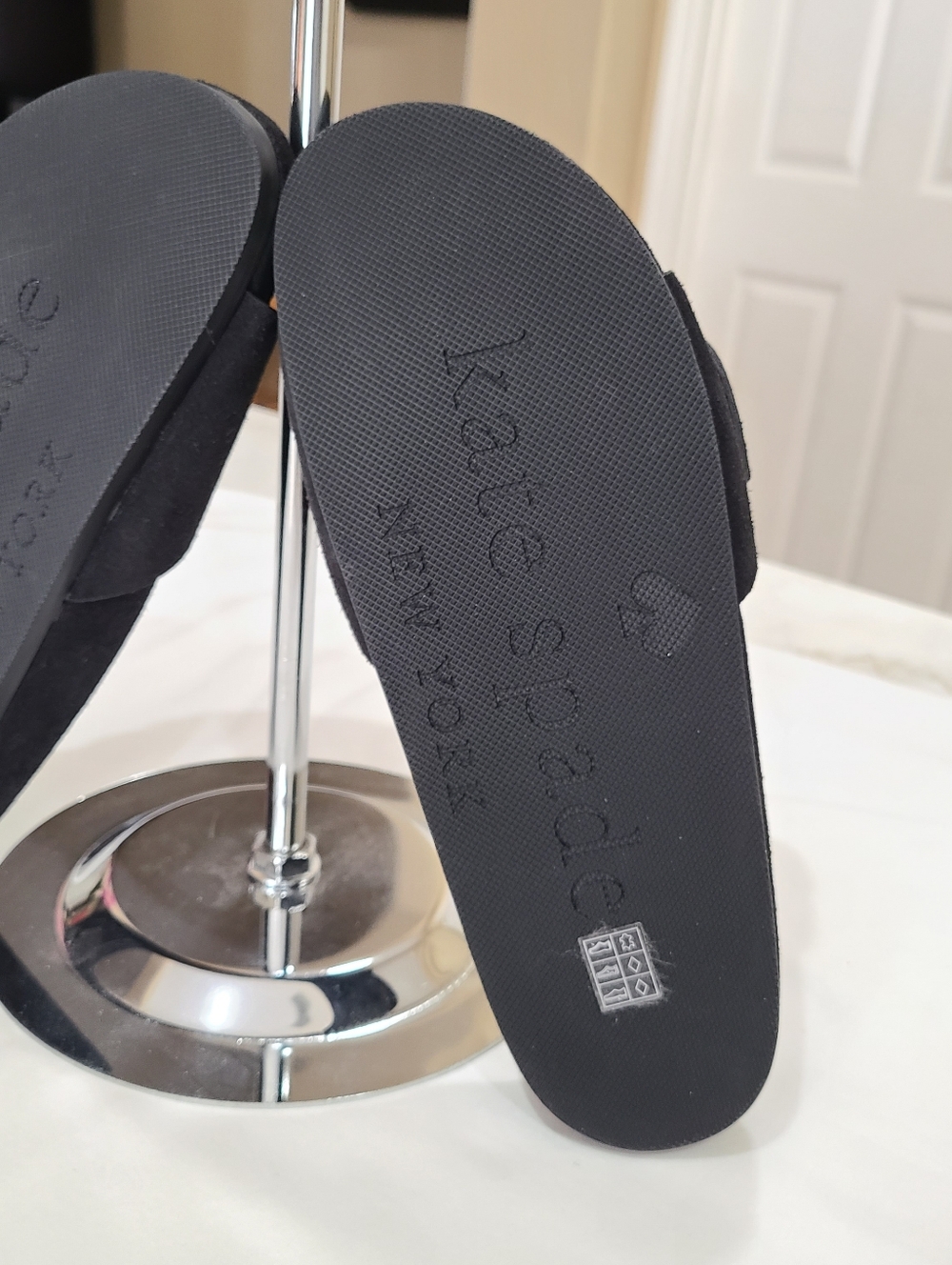 kate spade New York Della Slide Sandals Black Gold Buckle Size 7 - Picture 3 of 16